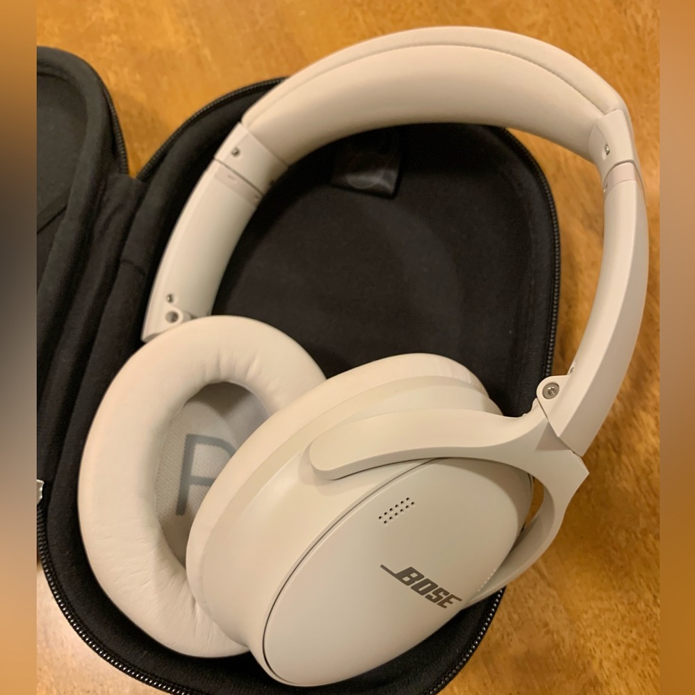 Bose quiet comfort headphones
